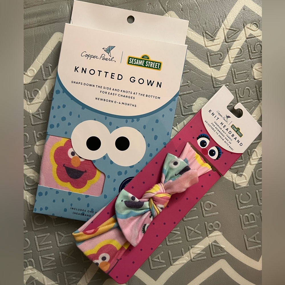 Copper Pearl Sesame Street Knotted Gown & Bow